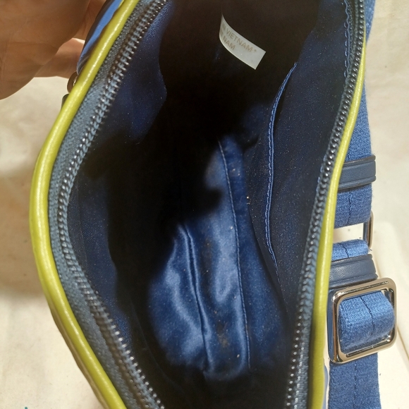 Coach crossbody - Picture 10 of 11